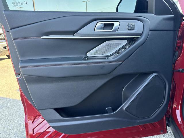 Certified 2025 Ford Explorer ST AWD/4WD image 26