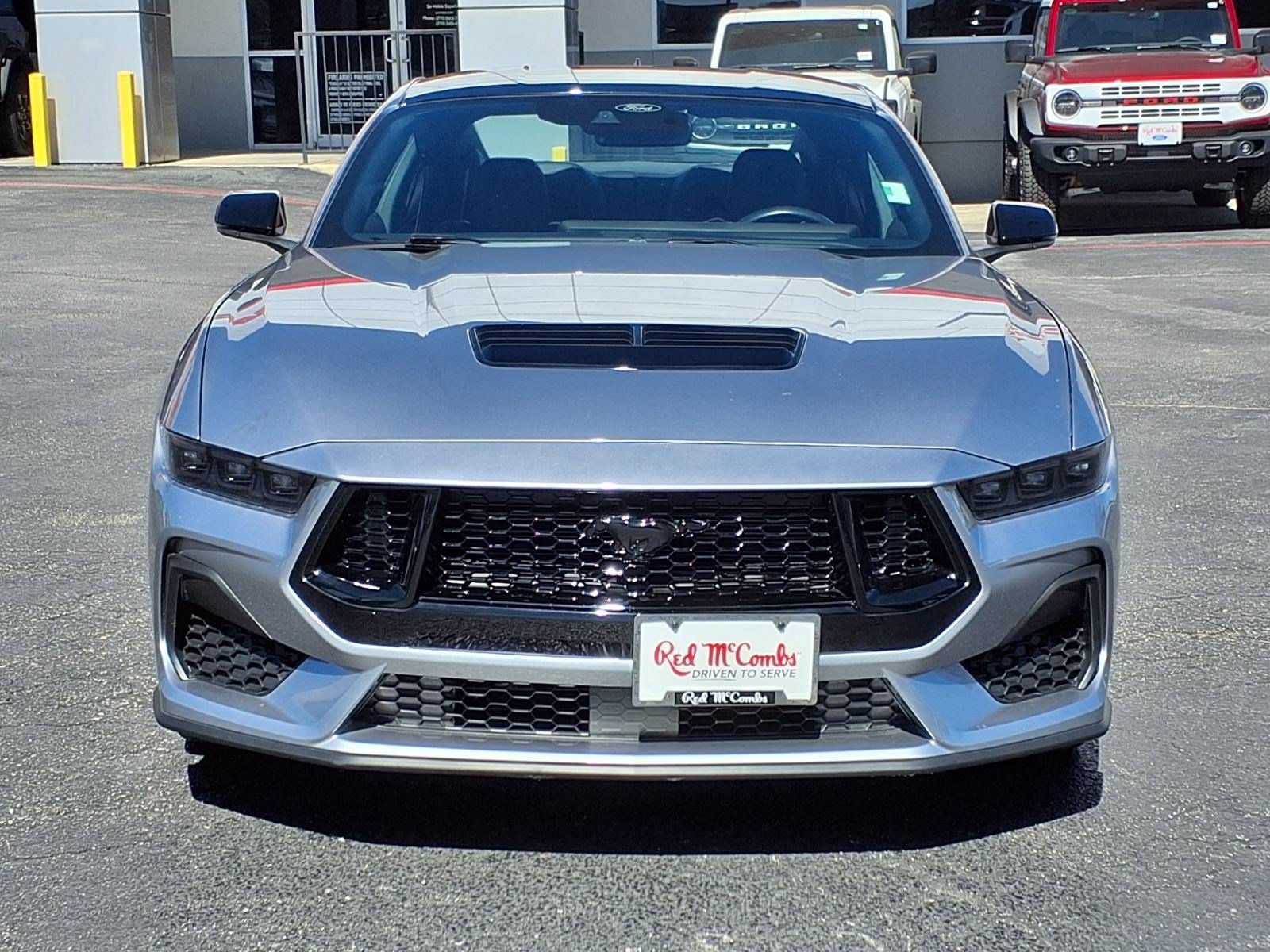 Certified 2025 Ford Mustang GT Premium RWD image 2