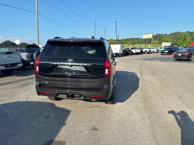 Certified 2025 Ford Expedition Active AWD/4WD image 32