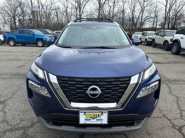 Used 2022 Nissan Rogue SV w/ SV Premium Package AWD/4WD image 2