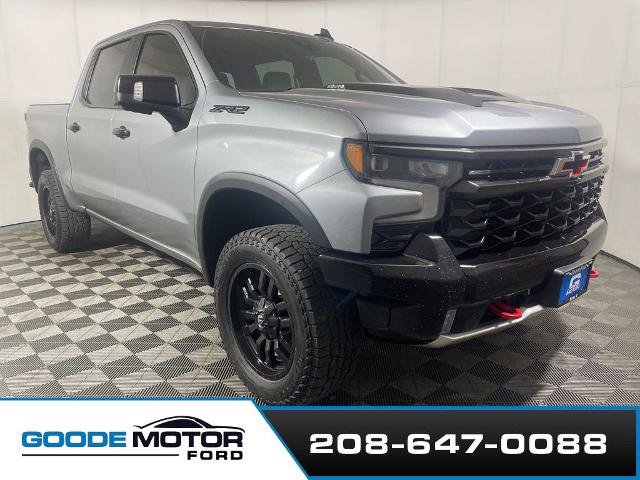Used 2023 Chevrolet Silverado 1500 ZR2 w/ Technology Package AWD/4WD image 2
