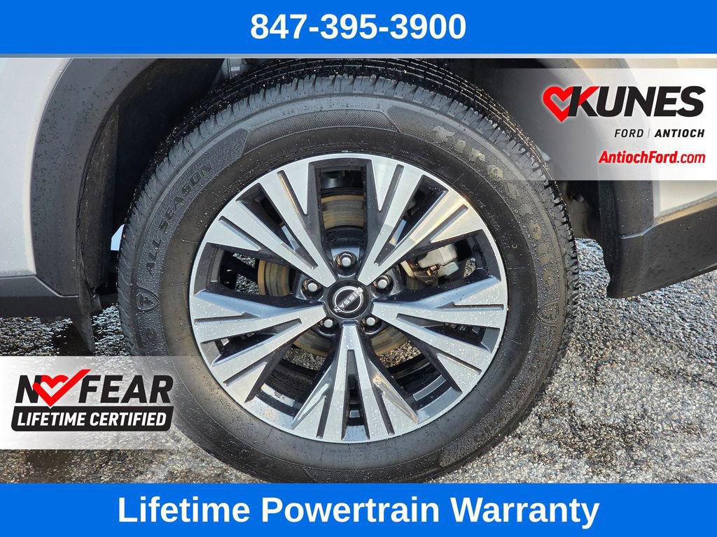 Used 2023 Nissan Rogue SV image 11