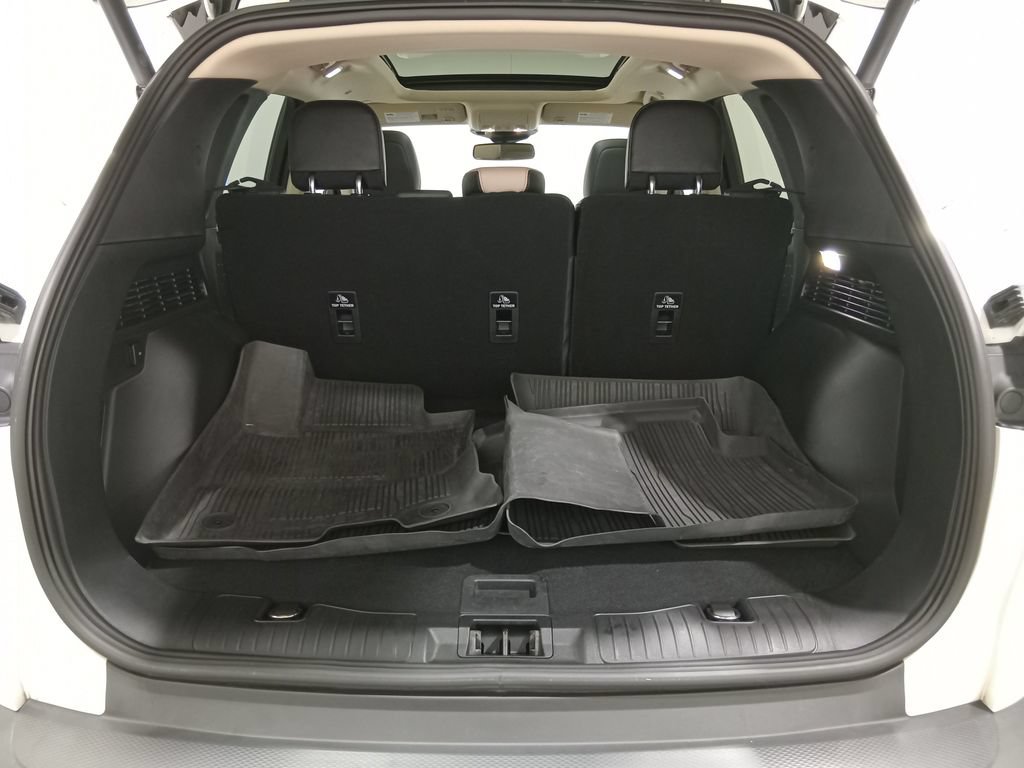 Certified 2020 Ford Escape Titanium w/ Titanium Premium Package 2.0 AWD/4WD image 6