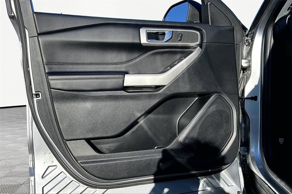 Certified 2022 Ford Explorer XLT image 23