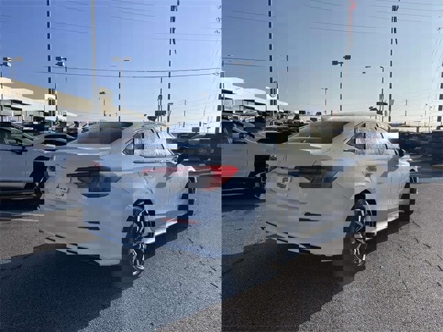 Used 2022 Honda Civic EX image 3