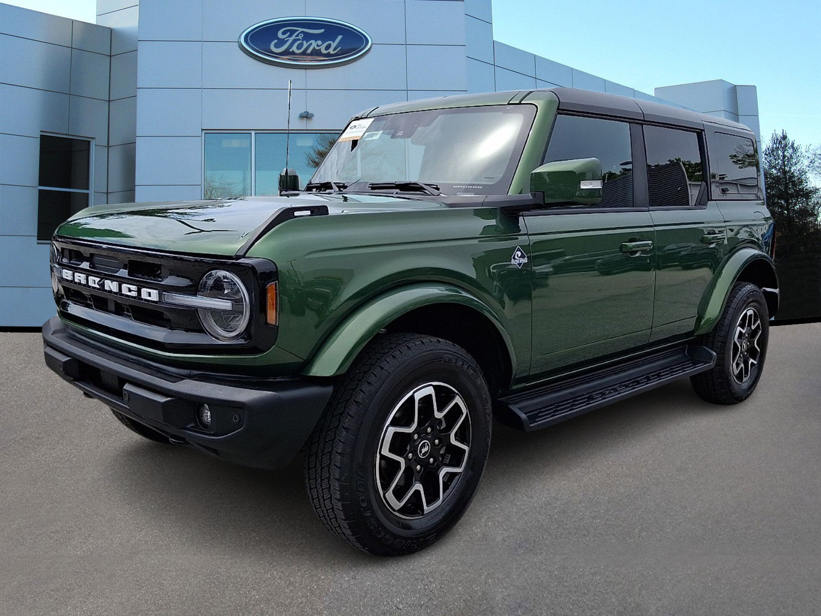 Certified 2025 Ford Bronco Outer Banks AWD/4WD image 4