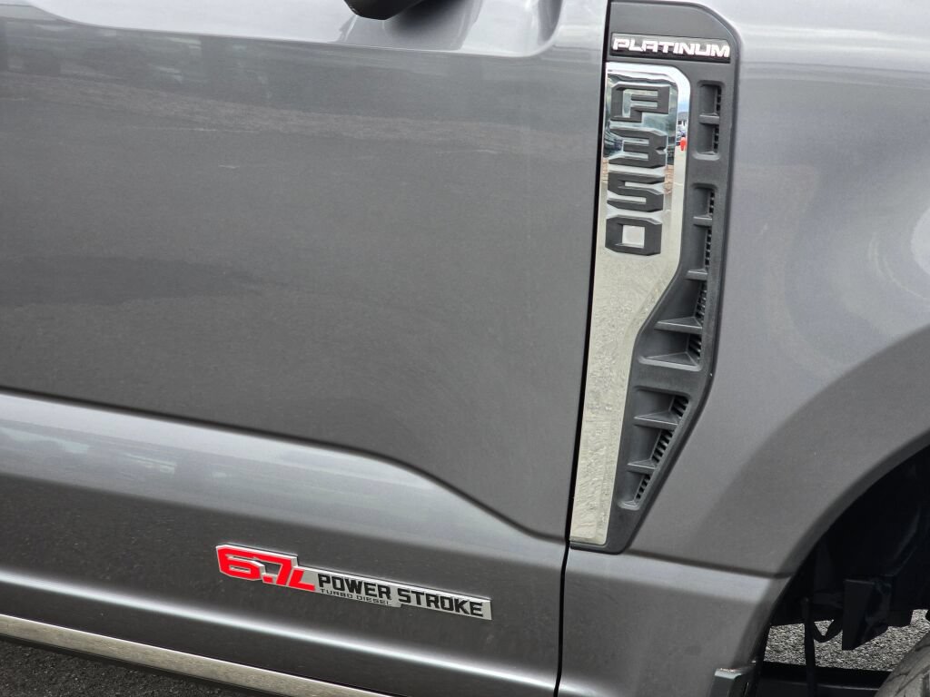 Certified 2025 Ford F350 Platinum w/ Platinum Plus Package AWD/4WD image 10