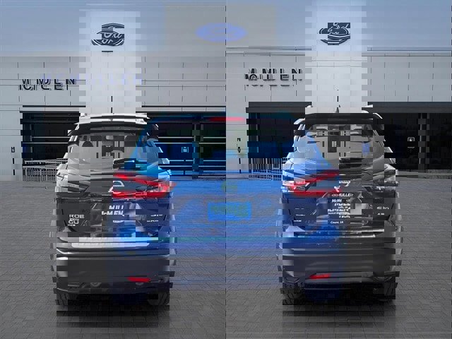 Used 2022 Nissan Rogue Sport SL image 3