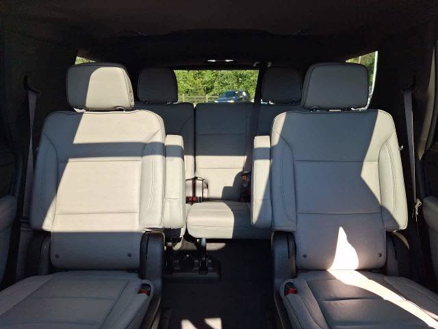 Used 2022 GMC Yukon SLT w/ SLT Premium Package AWD/4WD image 13