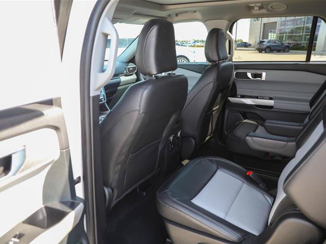 Certified 2024 Ford Explorer XLT w/ XLT Sport Appearance Package AWD/4WD image 27