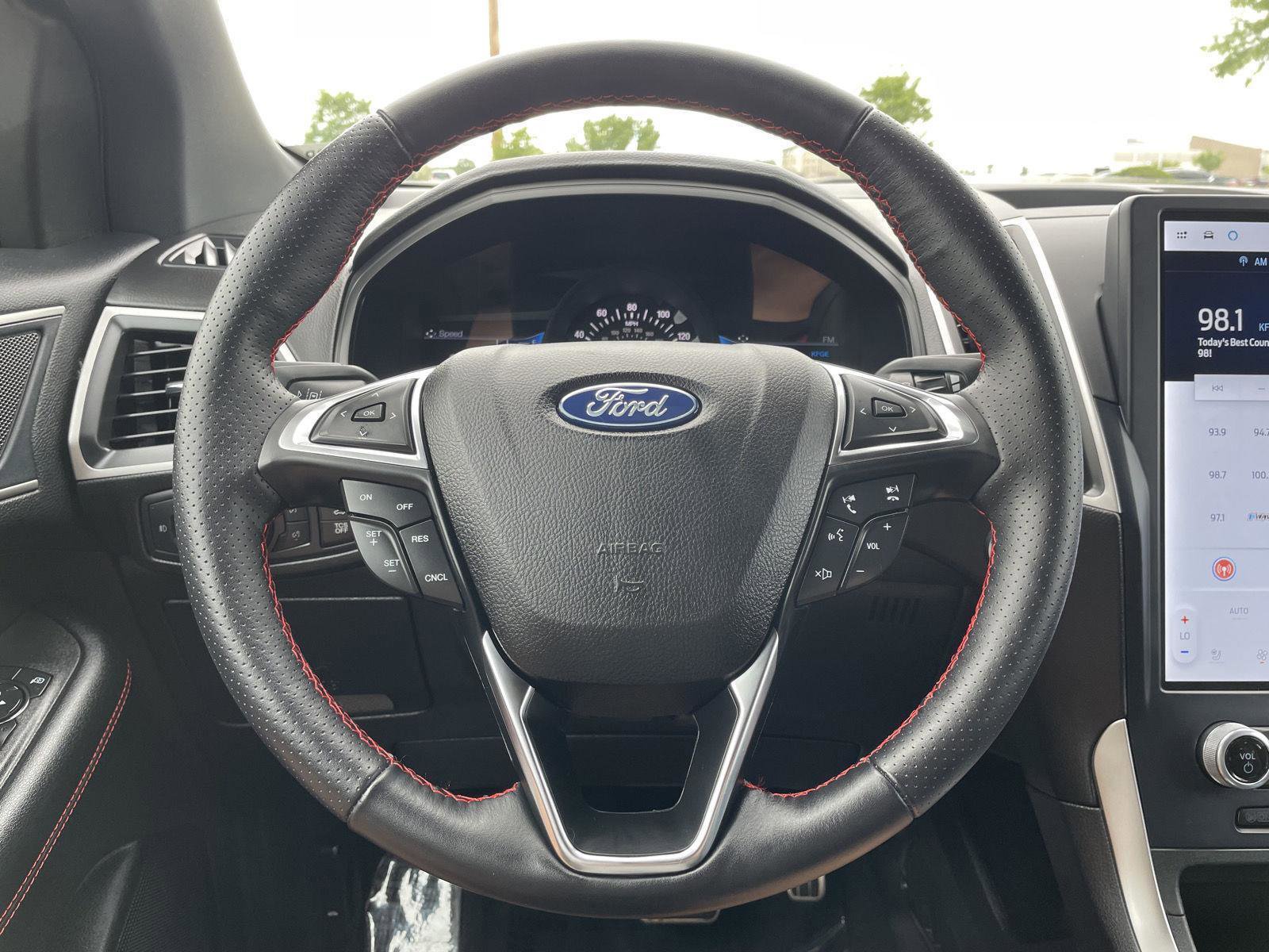 Certified 2023 Ford Edge ST-Line AWD/4WD image 12