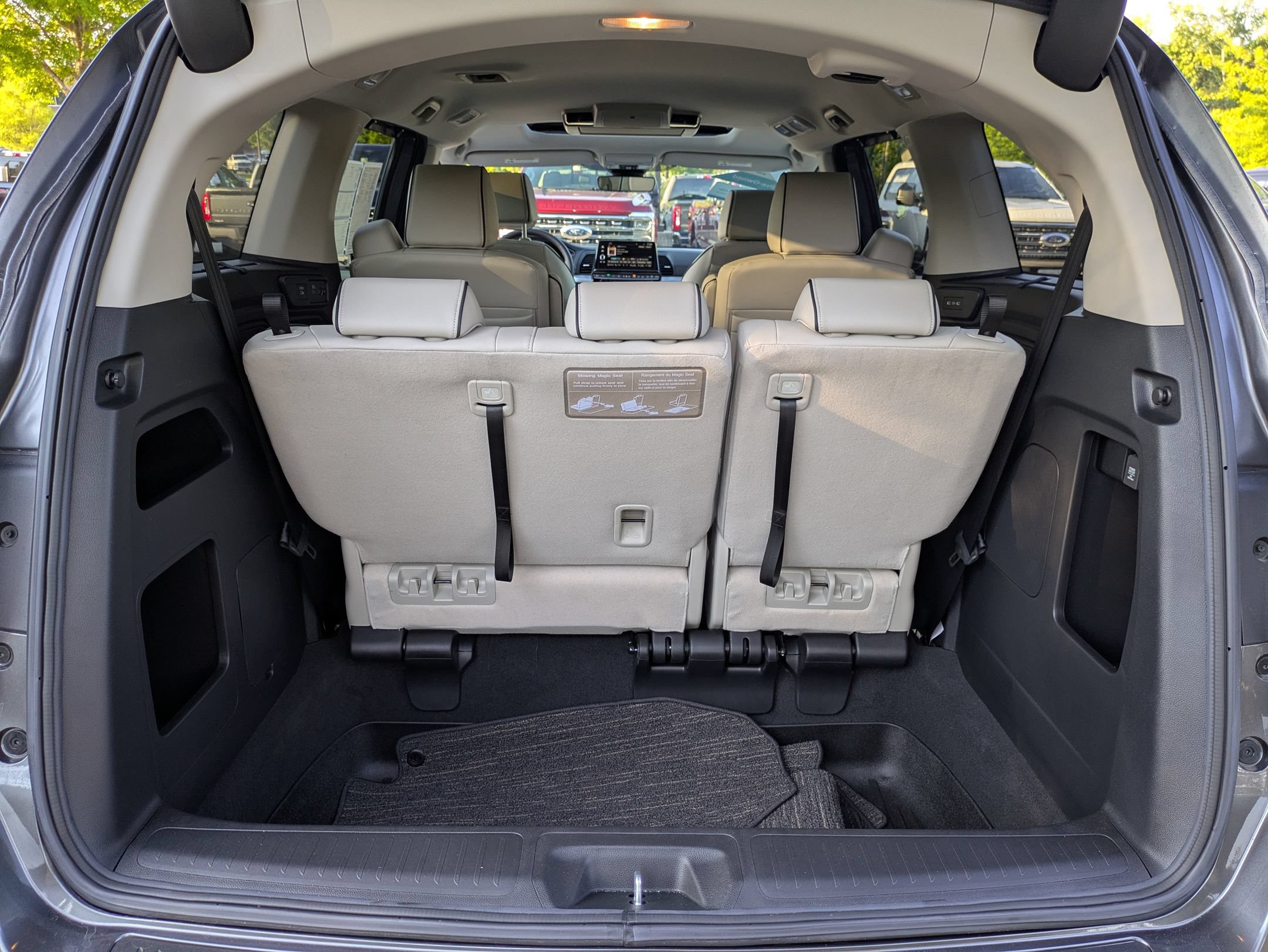 Used 2025 Honda Odyssey Touring image 34