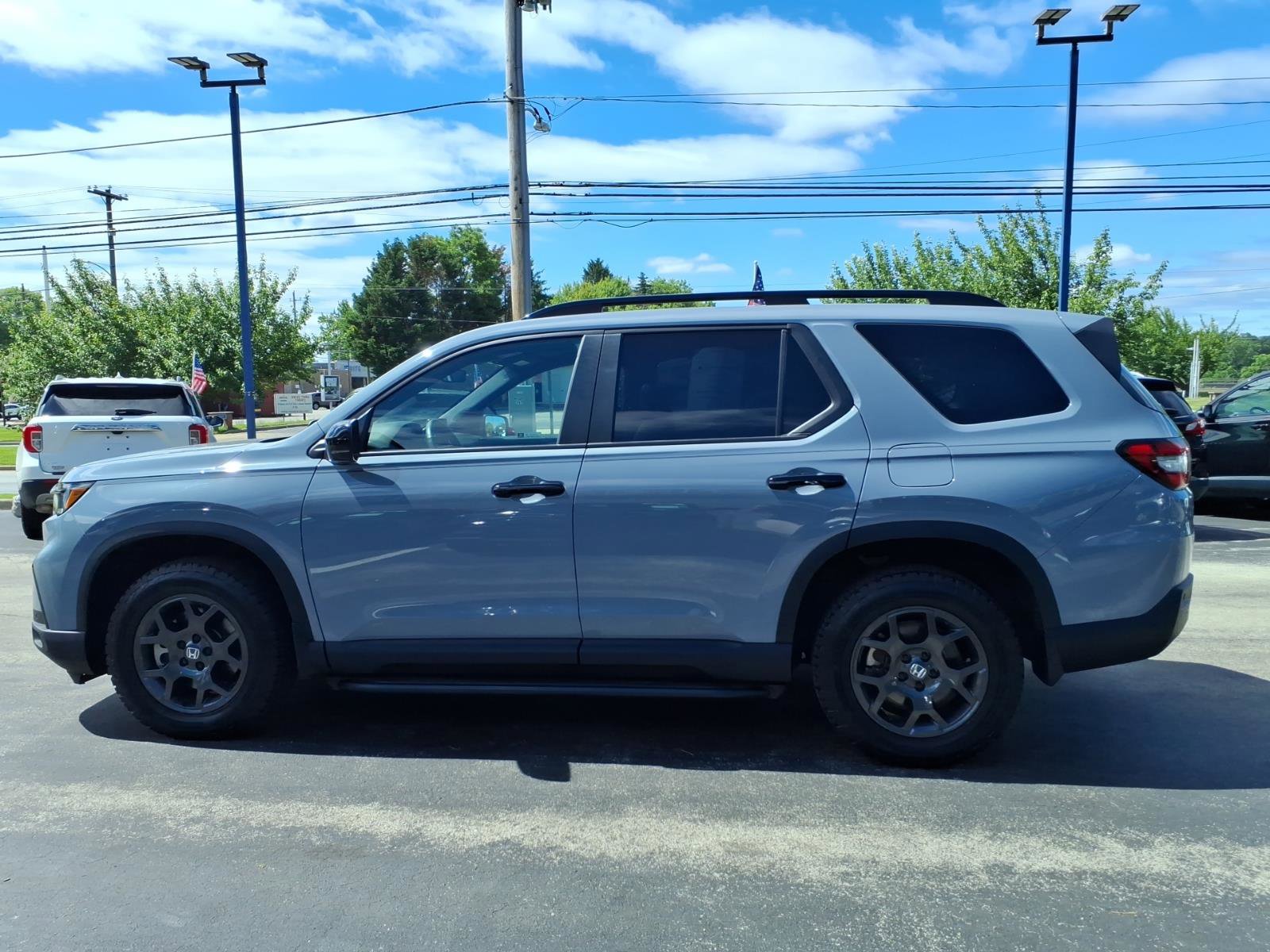 Used 2024 Honda Pilot TrailSport image 6