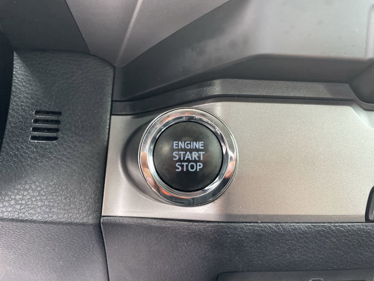 Used 2023 Toyota Tacoma SR5 RWD image 34