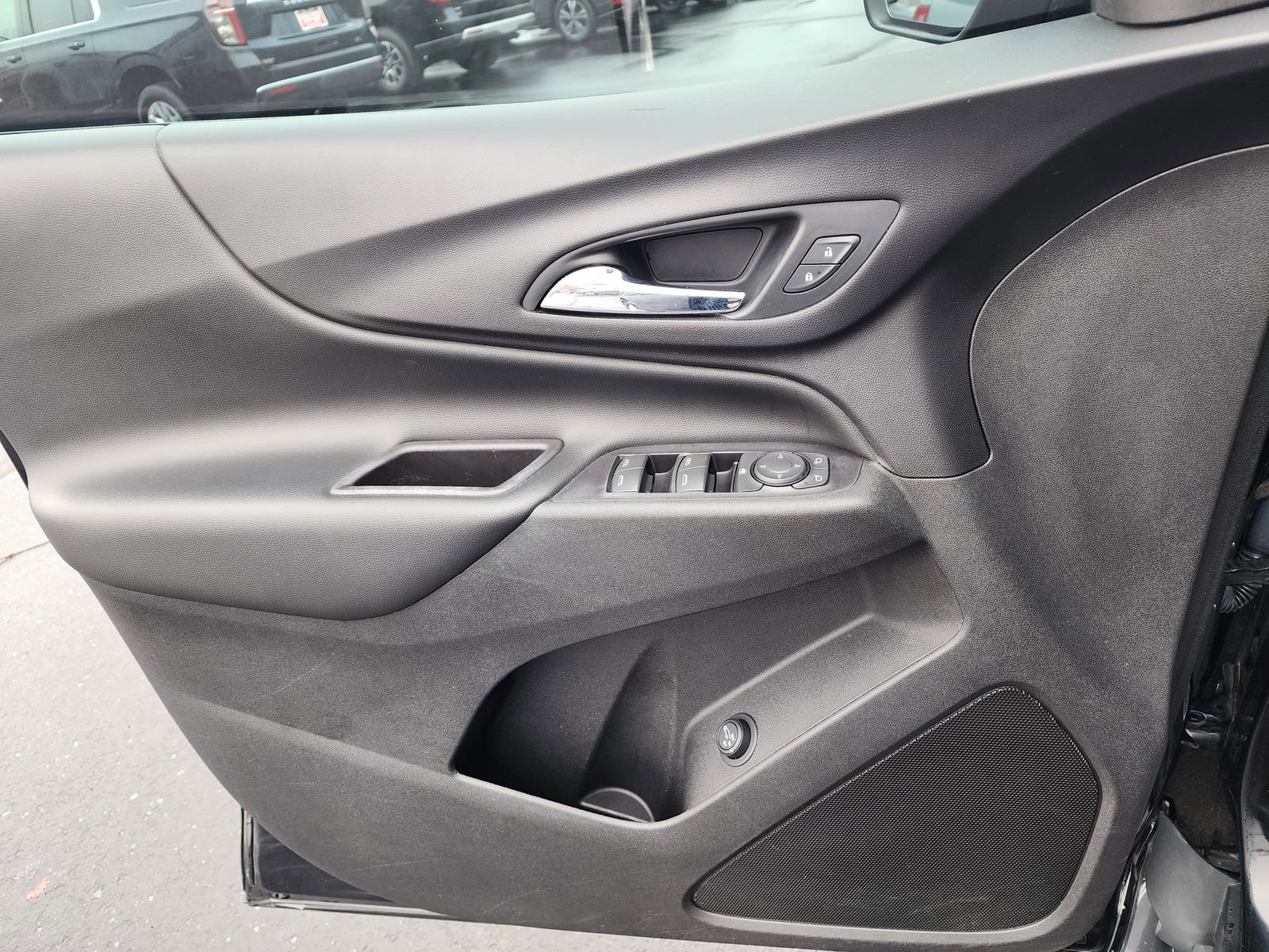 Used 2018 Chevrolet Equinox LT AWD/4WD image 19