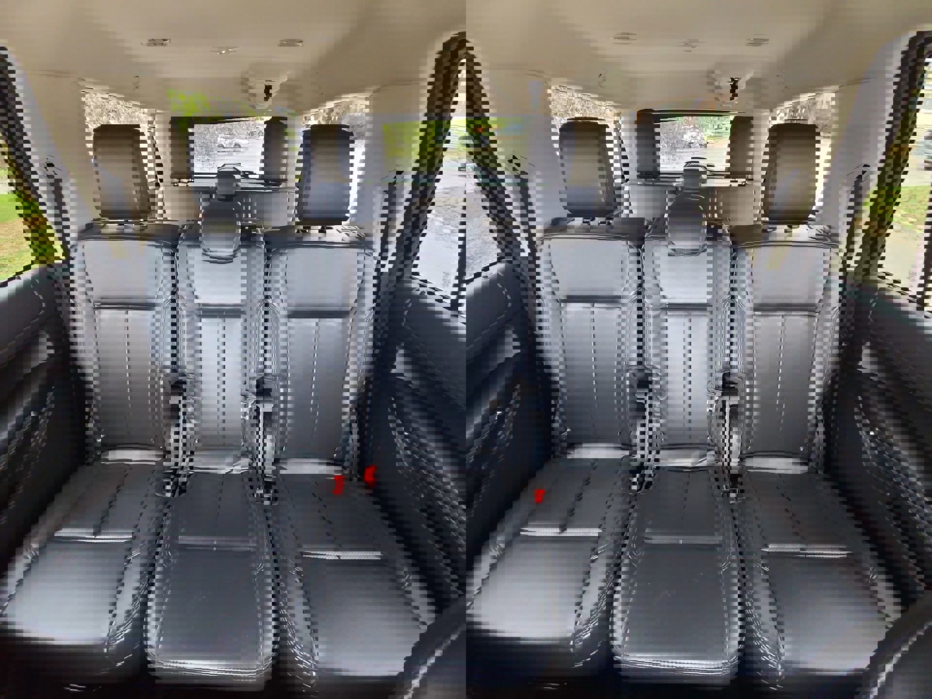 Certified 2024 Ford Expedition Max XLT image 21