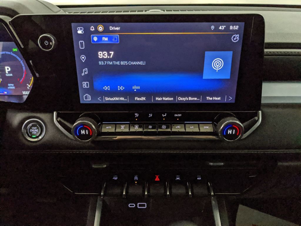 Used 2024 Chevrolet Colorado LT w/ LT Convenience Package image 14