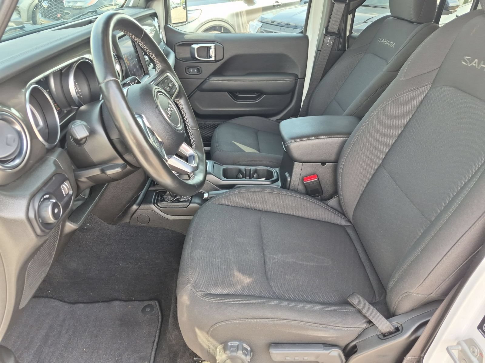 Used 2023 Jeep Wrangler Unlimited Sahara w/ Cold Weather Group AWD/4WD image 11