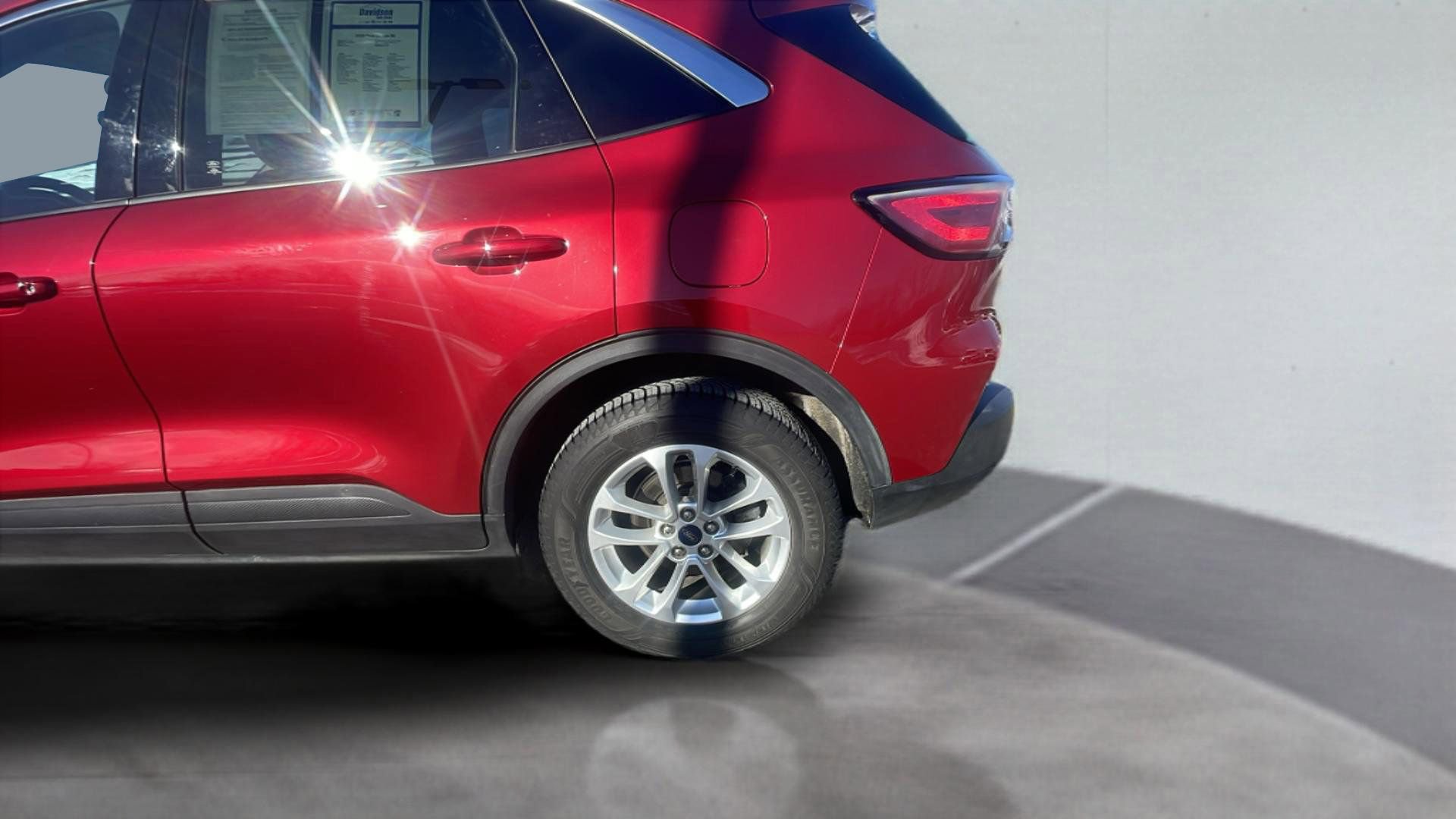 Certified 2020 Ford Escape SE image 22