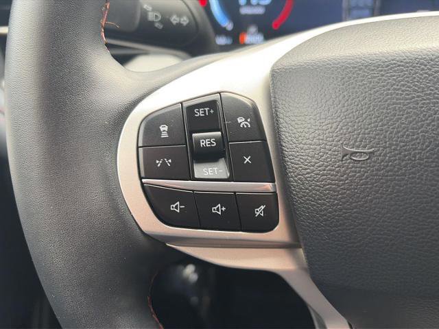 Certified 2025 Ford Explorer Active AWD/4WD image 26