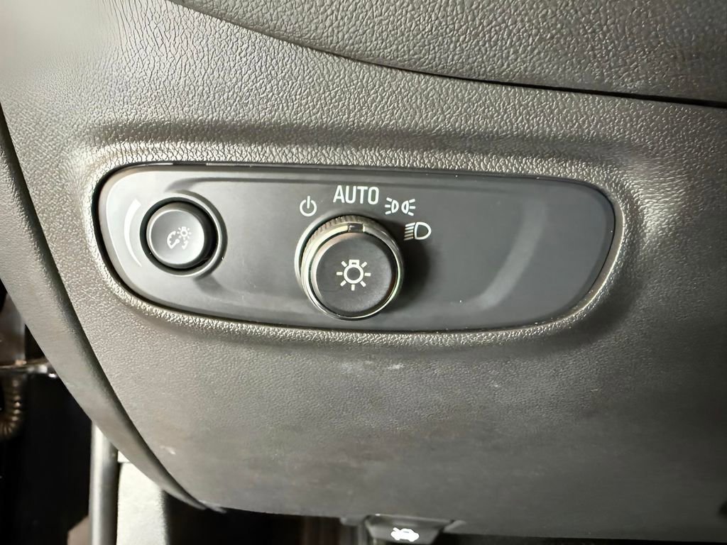 Used 2024 Chevrolet Equinox LT image 18