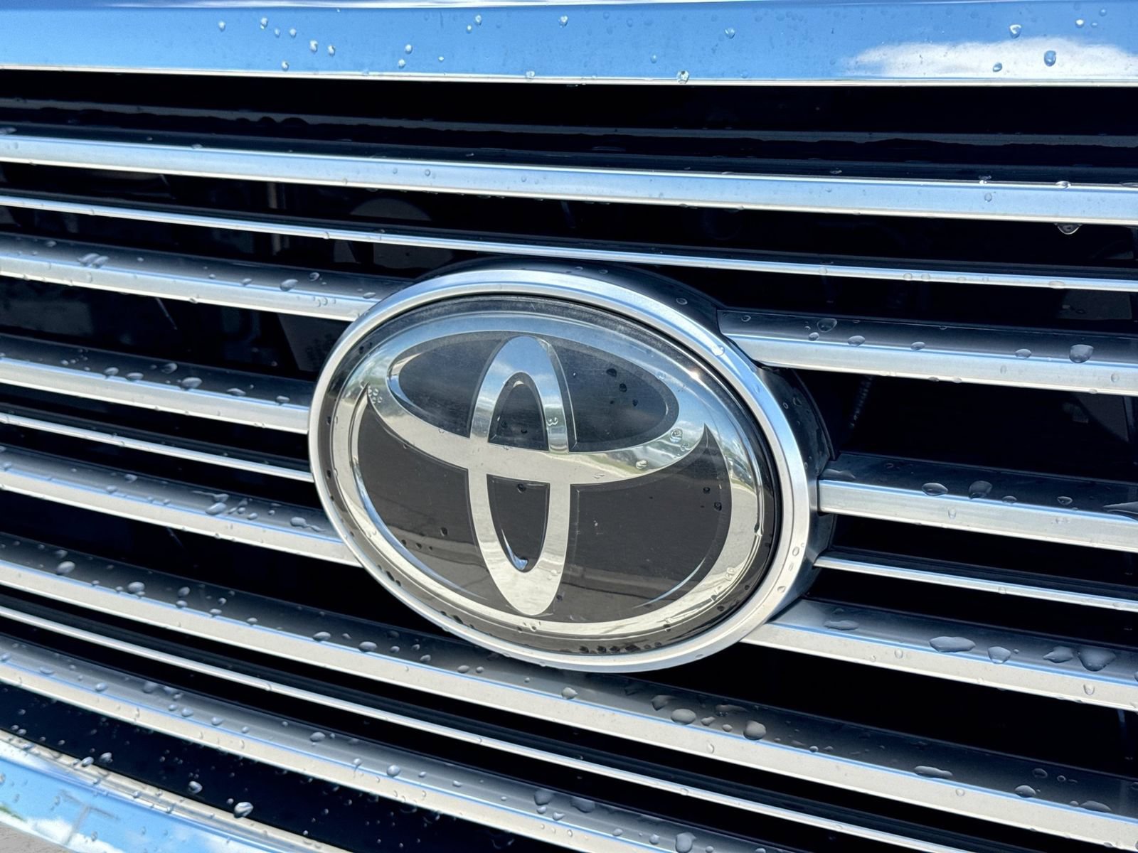 Used 2019 Toyota Tundra Limited w/ Limited Premium Package AWD/4WD image 14