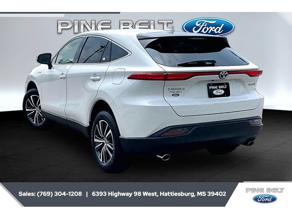 Used 2021 Toyota Venza LE AWD/4WD image 2