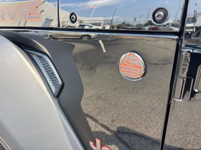 Used 2025 Jeep Gladiator Mojave w/ Safety Group AWD/4WD image 37