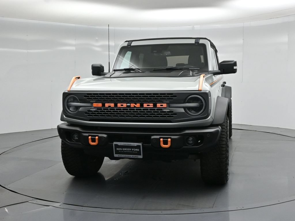 Certified 2023 Ford Bronco Badlands w/ Sasquatch Package AWD/4WD image 55