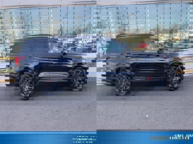 Certified 2026 Ford Explorer ST-Line w/ ST-Line Street Pack image 6