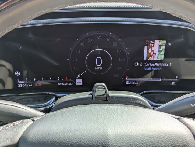 Used 2024 Cadillac Escalade ESV Premium Luxury image 29