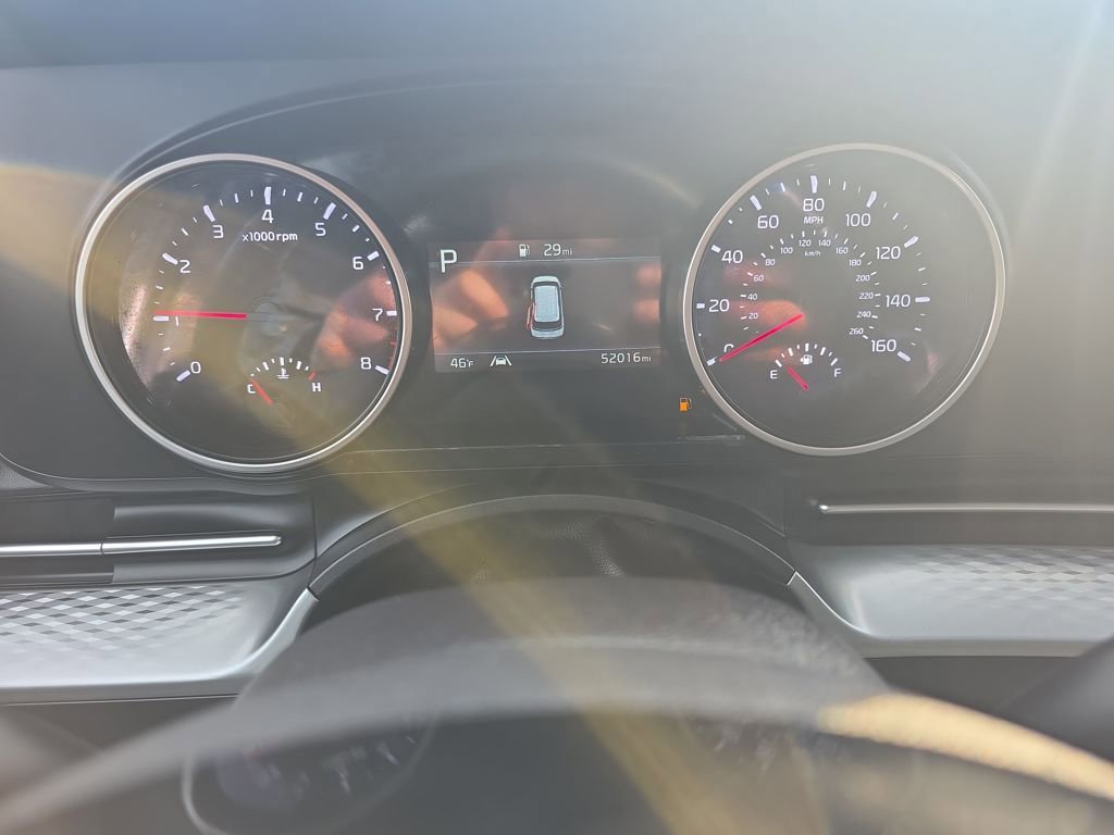 Used 2023 Kia Carnival LX image 24