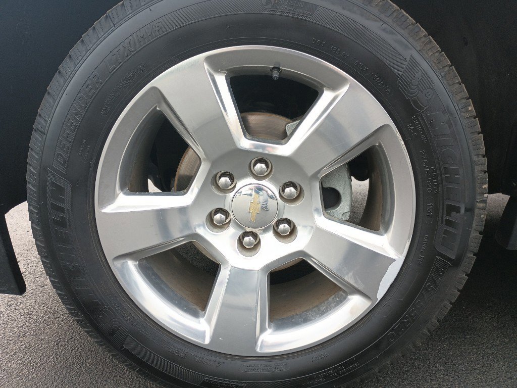 Used 2017 Chevrolet Tahoe LS w/ All-Season Package image 38