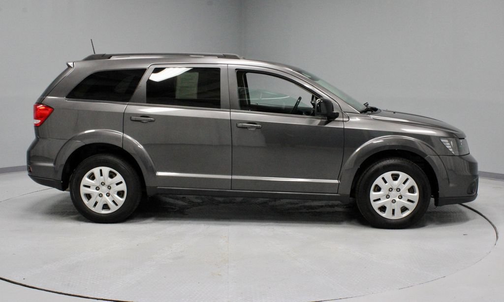 Used 2019 Dodge Journey SE w/ Connectivity Group FWD image 10