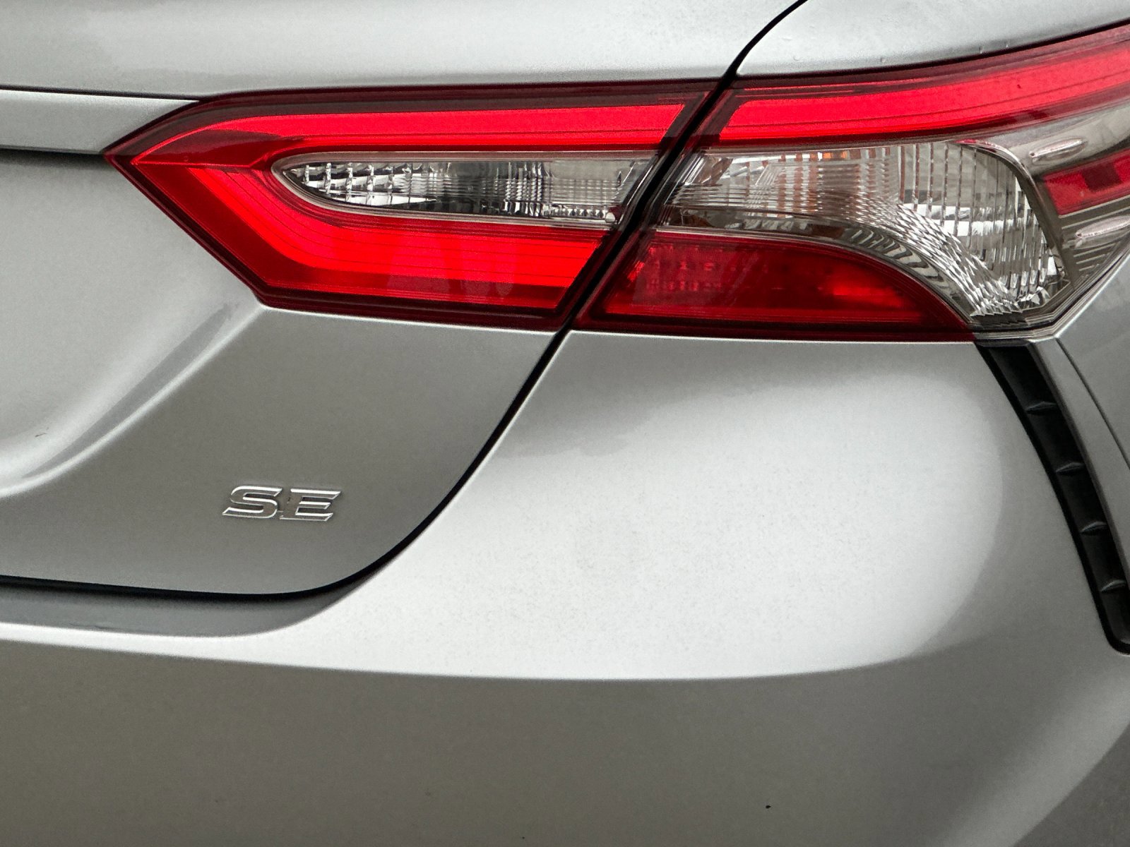 Used 2018 Toyota Camry image 25