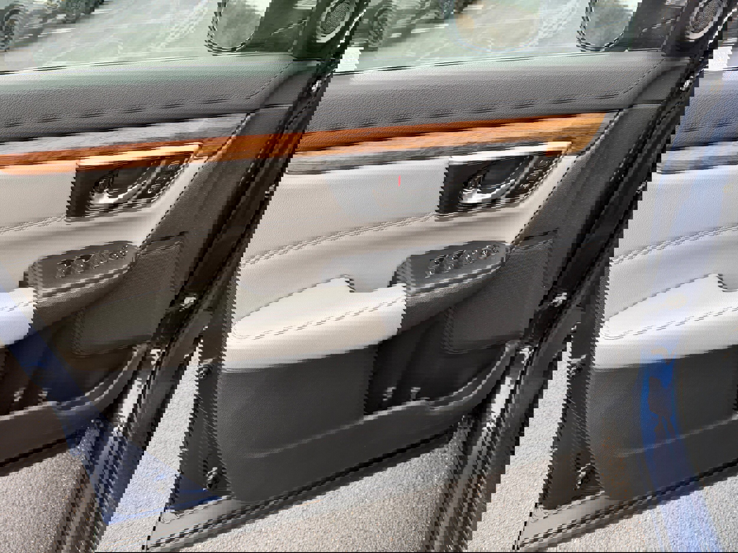 Used 2018 Honda CR-V EX-L image 24