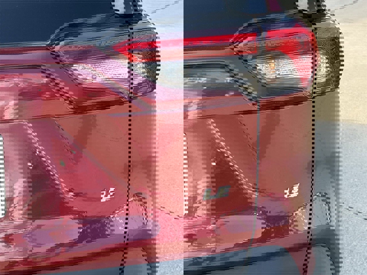 Used 2024 Toyota RAV4 LE image 7