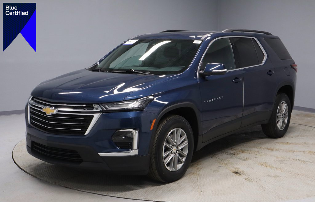 Used 2023 Chevrolet Traverse LT image 1