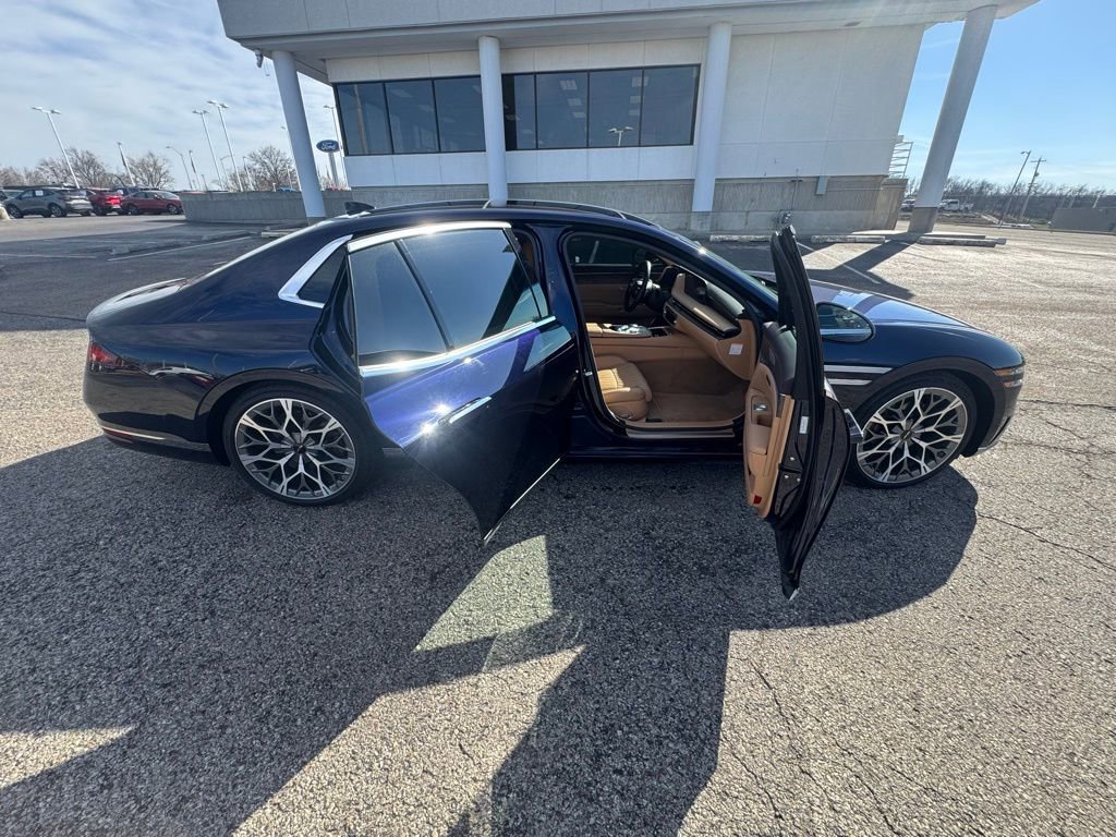 Used 2024 Genesis G90 3.5T image 8