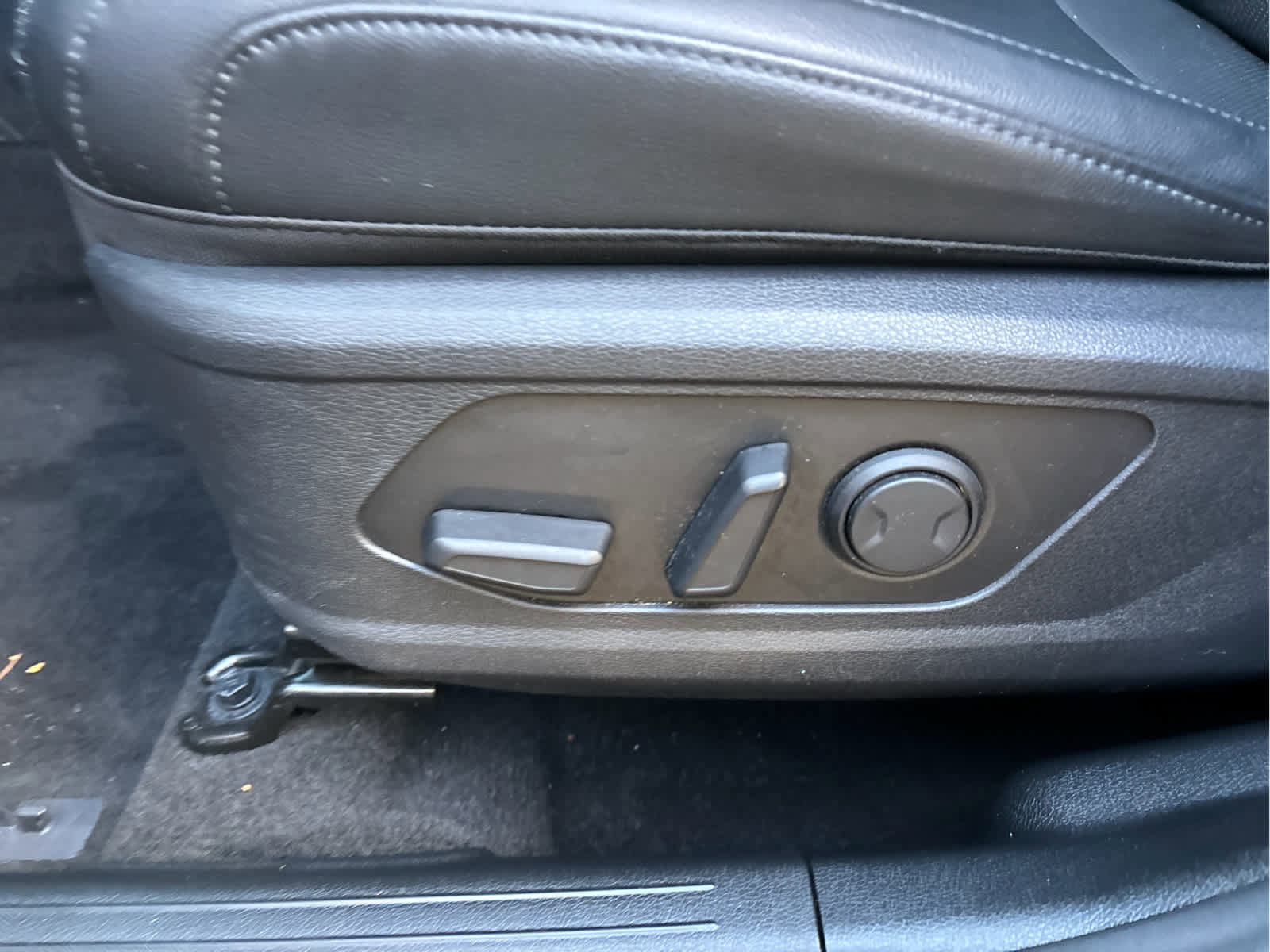 Used 2023 Kia Sportage EX image 10