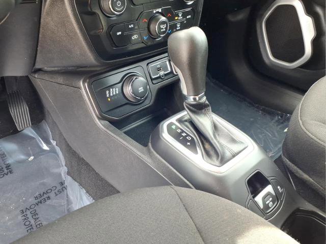 Used 2021 Jeep Renegade Latitude image 24