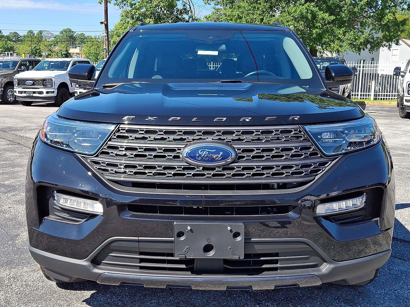 Certified 2023 Ford Explorer XLT w/ Equipment Group 202A AWD/4WD image 2