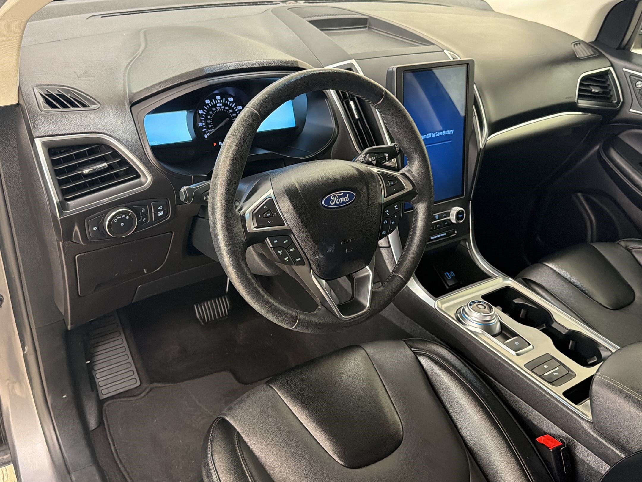 Certified 2022 Ford Edge Titanium AWD/4WD image 3