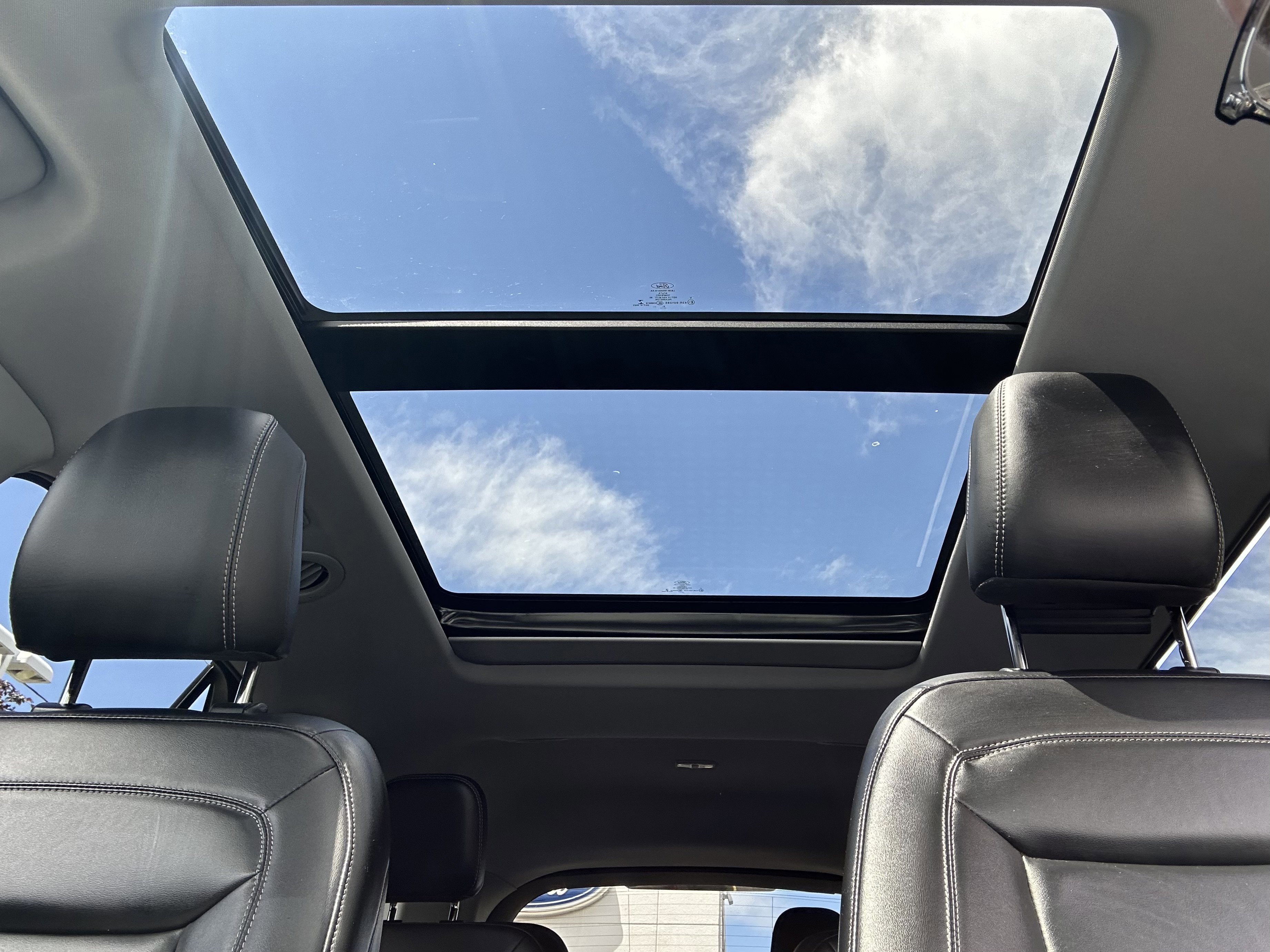 Certified 2022 Ford Explorer XLT w/ Equipment Group 202A image 28