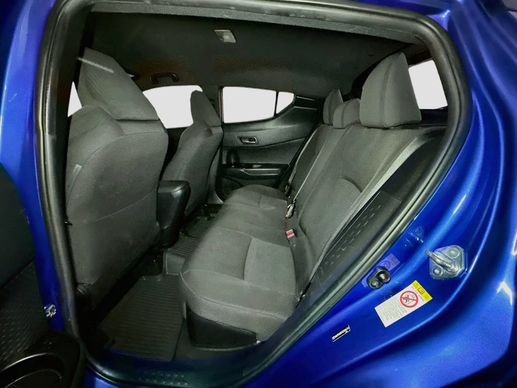 Used 2018 Toyota C-HR XLE FWD image 30