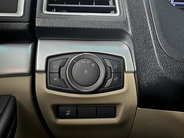 Certified 2017 Ford Explorer XLT w/ Equipment Group 202A FWD image 25