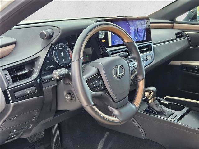 Used 2024 Lexus ES 350 w/ Accessory Package (Z1) FWD image 10