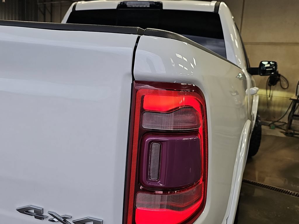 Used 2023 RAM 1500 Limited AWD/4WD image 32