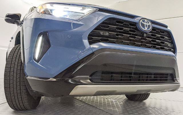 Used 2022 Toyota RAV4 XSE AWD/4WD image 23