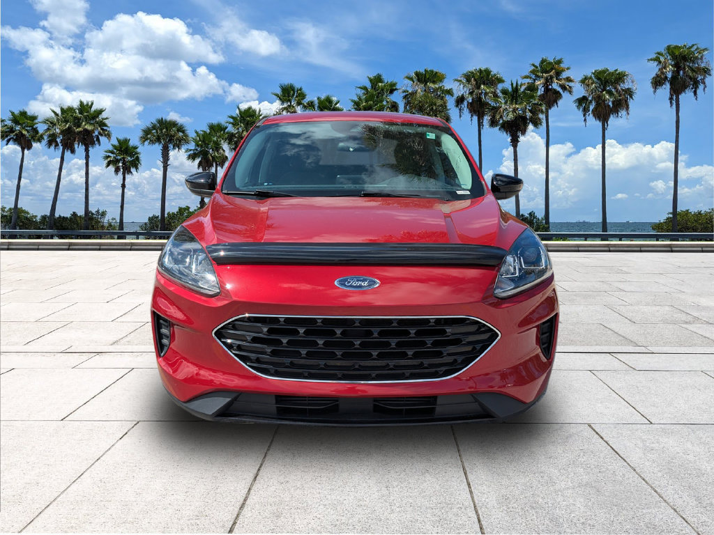 Certified 2022 Ford Escape SE w/ SE Sport Appearance Package FWD image 3